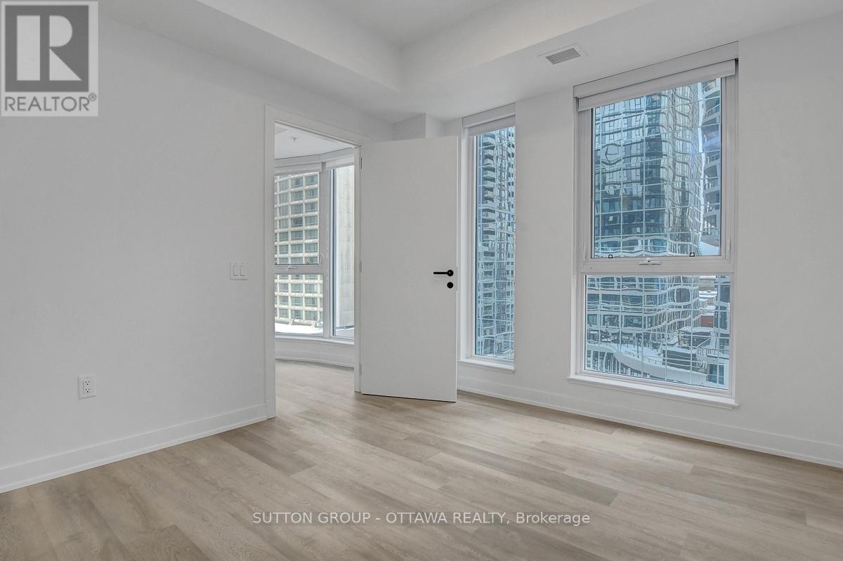 












702 - 391 SLATER STREET

,
Ottawa,




Ontario
K1R0G7

