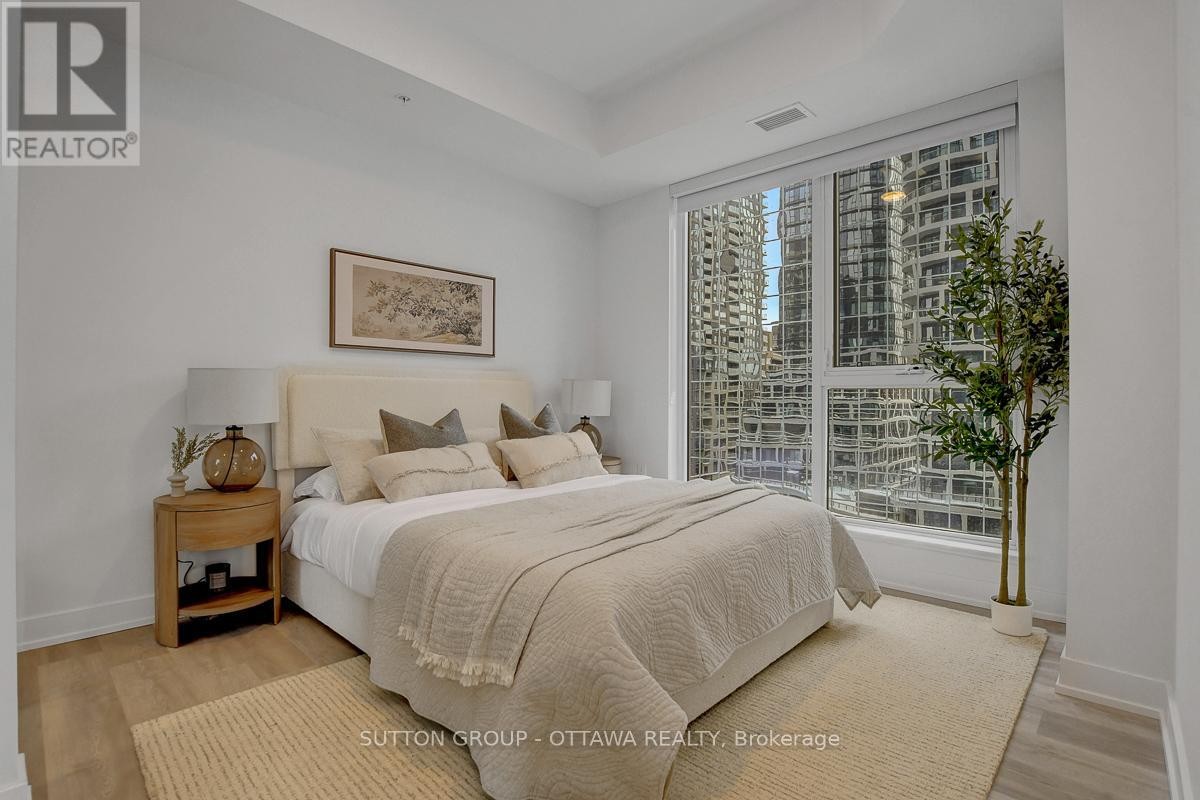 












702 - 391 SLATER STREET

,
Ottawa,




Ontario
K1R0G7

