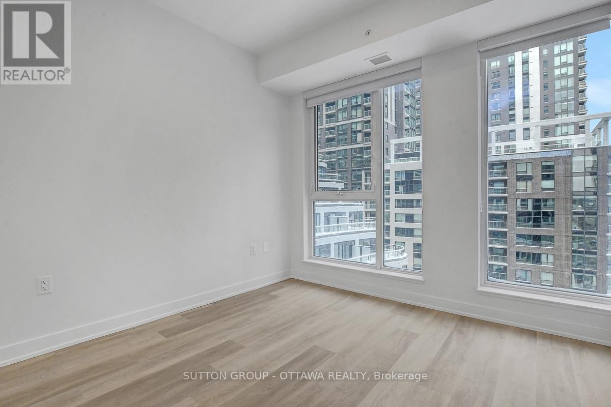 












702 - 391 SLATER STREET

,
Ottawa,




Ontario
K1R0G7

