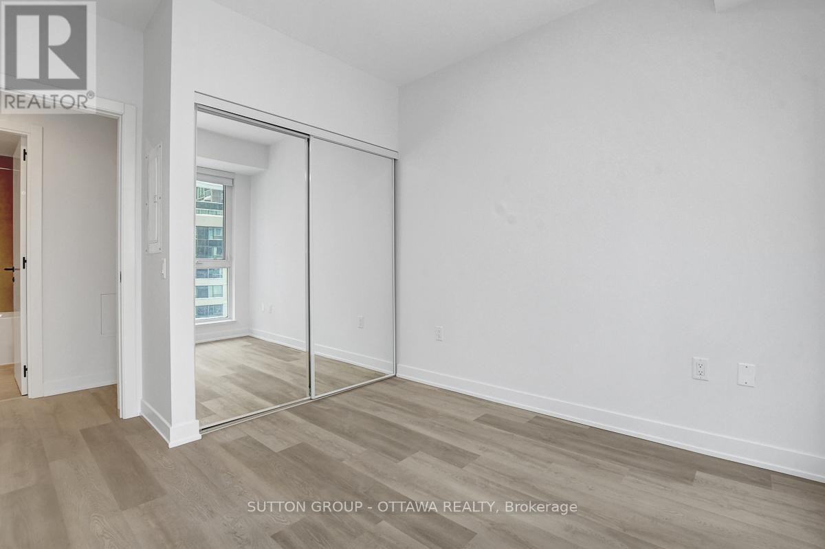 












702 - 391 SLATER STREET

,
Ottawa,




Ontario
K1R0G7

