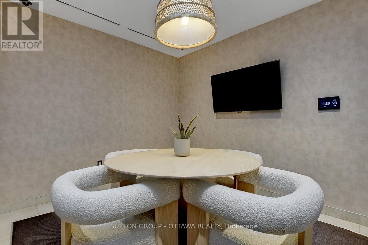 












702 - 391 SLATER STREET

,
Ottawa,




Ontario
K1R0G7

