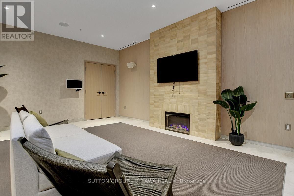 












702 - 391 SLATER STREET

,
Ottawa,




Ontario
K1R0G7

