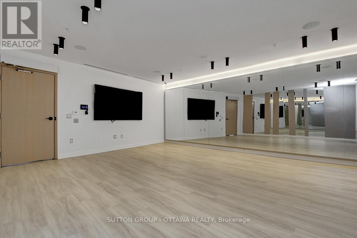 












702 - 391 SLATER STREET

,
Ottawa,




Ontario
K1R0G7

