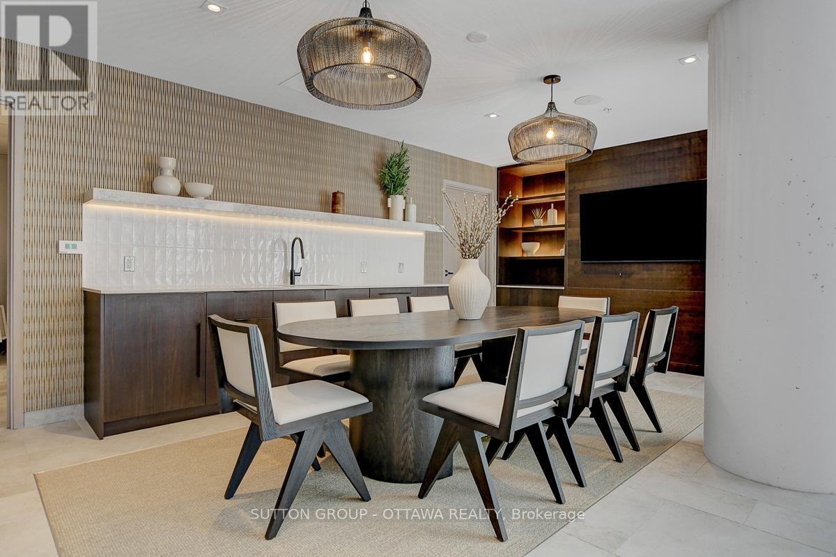 












702 - 391 SLATER STREET

,
Ottawa,




Ontario
K1R0G7

