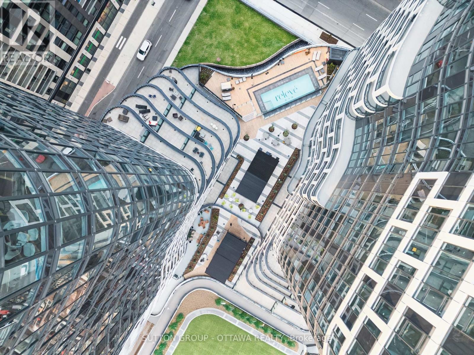 












702 - 391 SLATER STREET

,
Ottawa,




Ontario
K1R0G7

