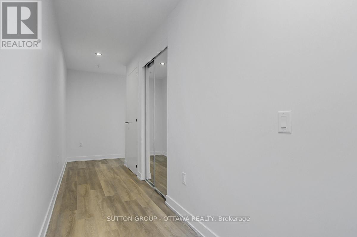 












702 - 391 SLATER STREET

,
Ottawa,




Ontario
K1R0G7

