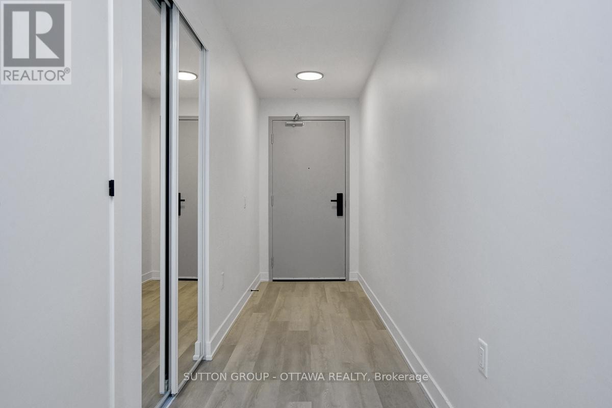 












702 - 391 SLATER STREET

,
Ottawa,




Ontario
K1R0G7

