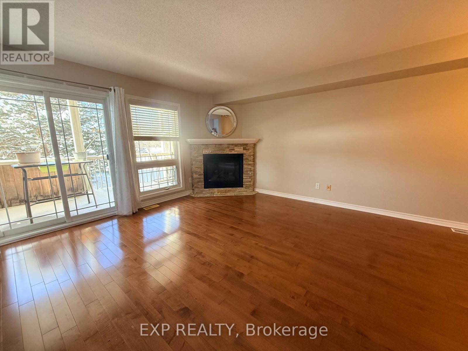 












50 - 265 PASEO PRIVATE N

,
Ottawa,




Ontario
K2G4N7

