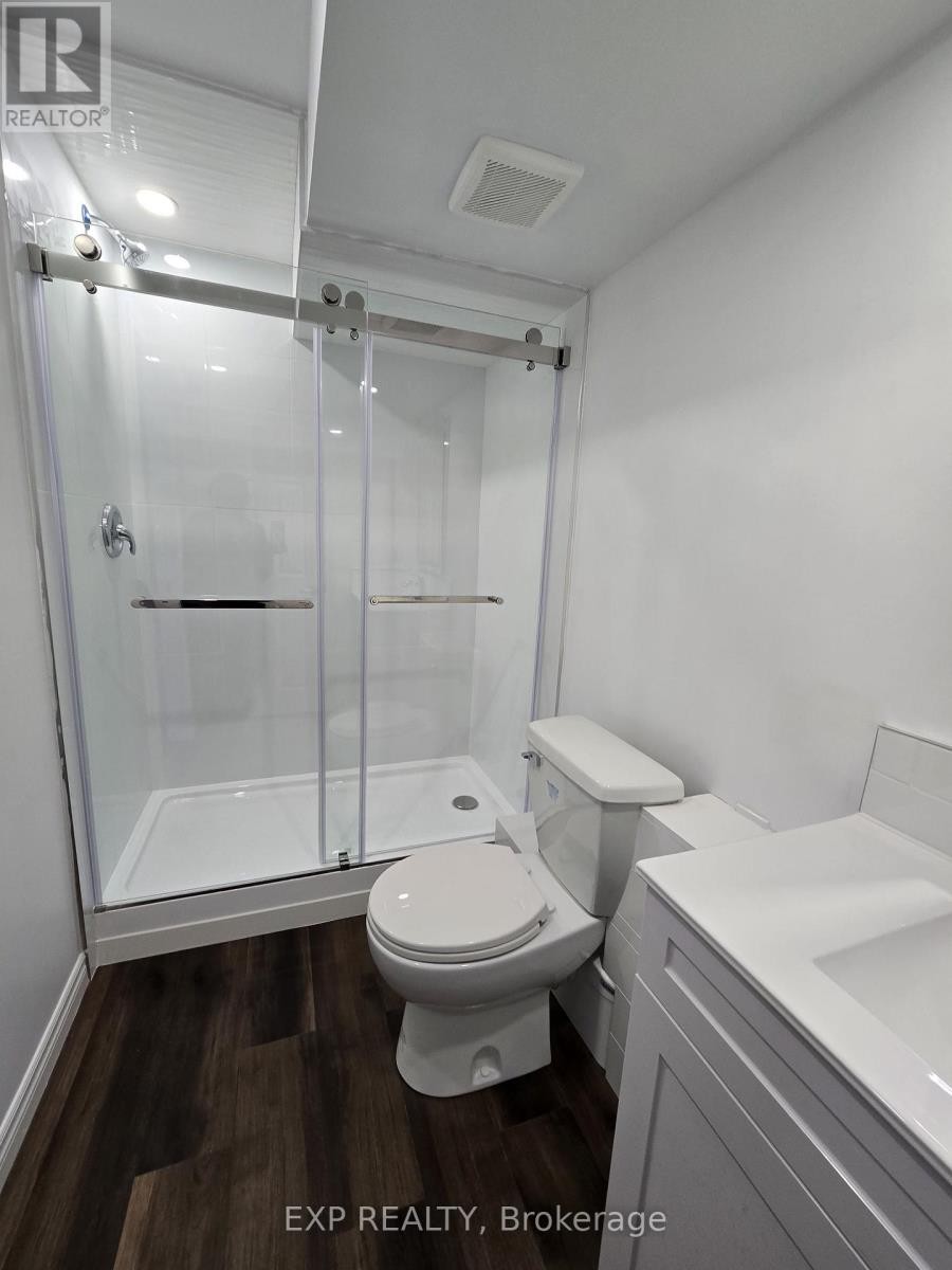 












511- B PARADE DRIVE

,
Ottawa,




Ontario
K2S0X8

