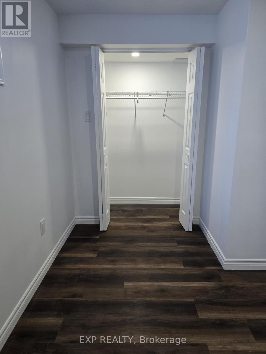 












511- B PARADE DRIVE

,
Ottawa,




Ontario
K2S0X8

