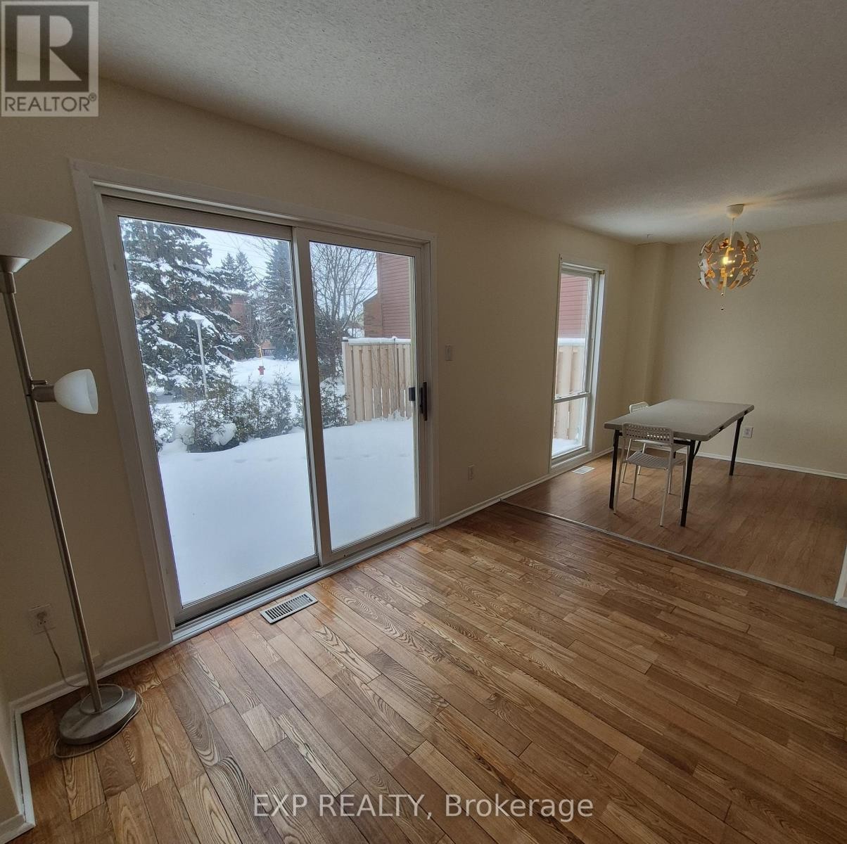 












8 - 8A ARNOLD DRIVE

,
Ottawa,




Ontario
K2H6V9

