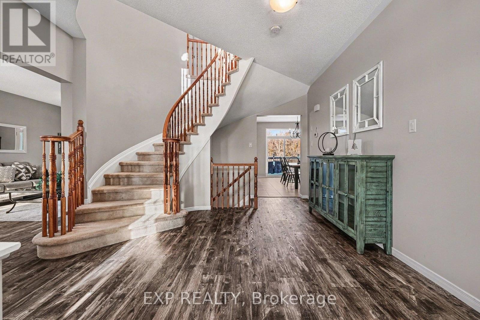 












39 WHITE TAIL DRIVE

,
Mississippi Mills,




Ontario
K0A1A0

