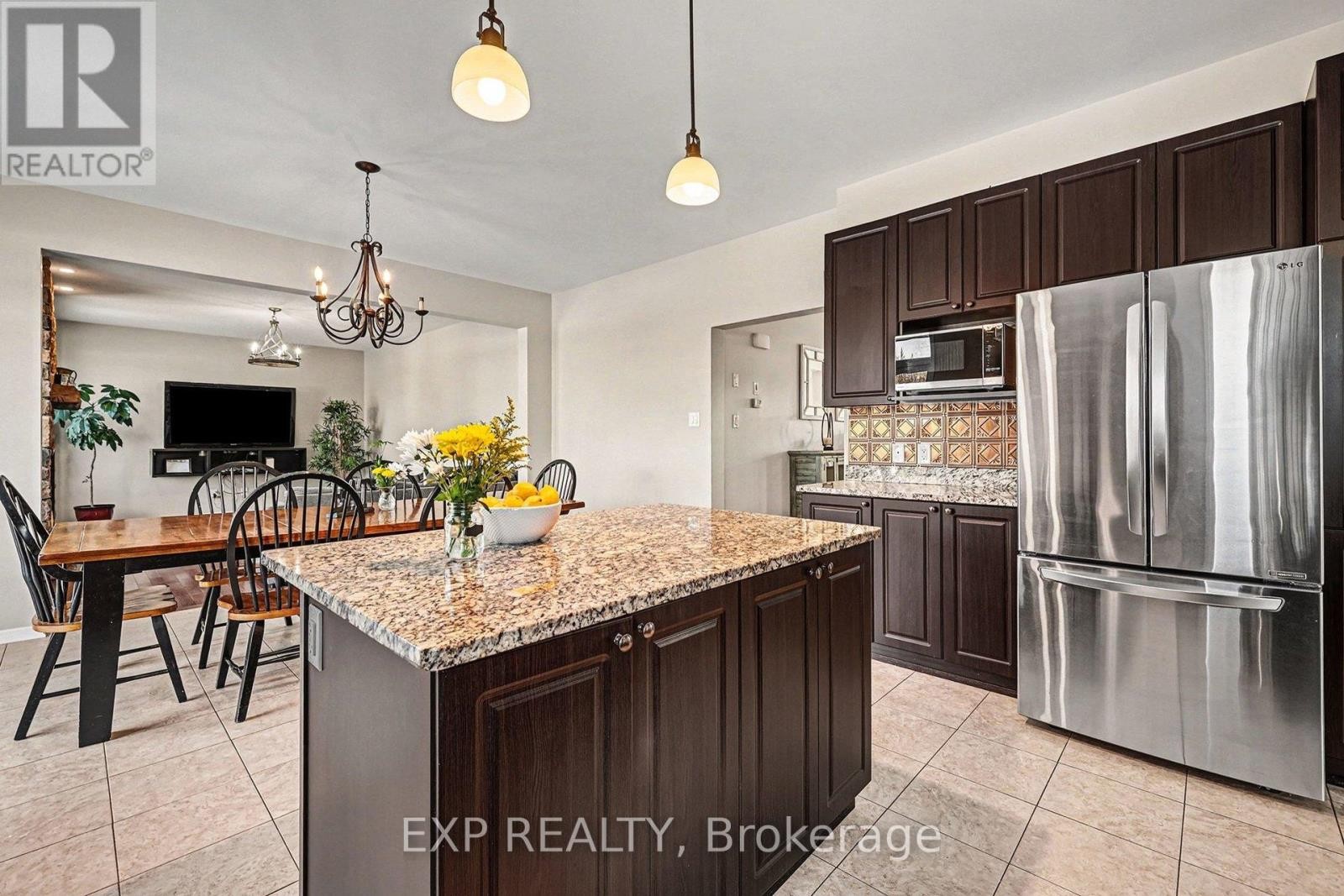 












39 WHITE TAIL DRIVE

,
Mississippi Mills,




Ontario
K0A1A0

