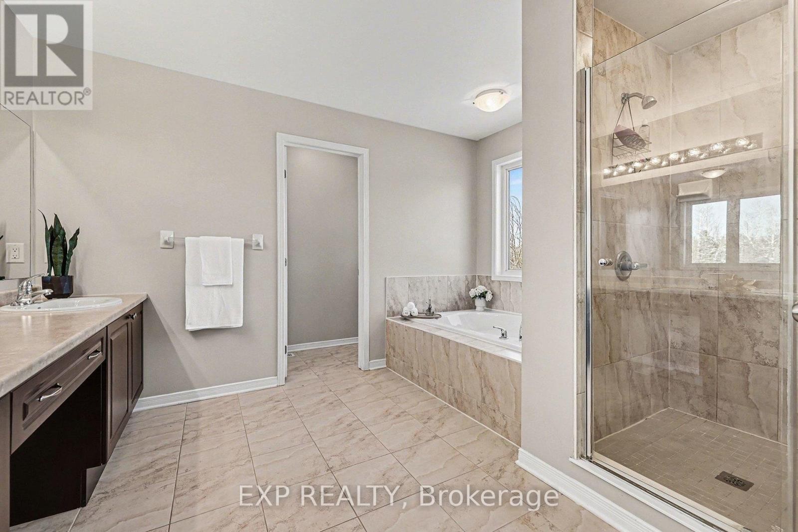 












39 WHITE TAIL DRIVE

,
Mississippi Mills,




Ontario
K0A1A0

