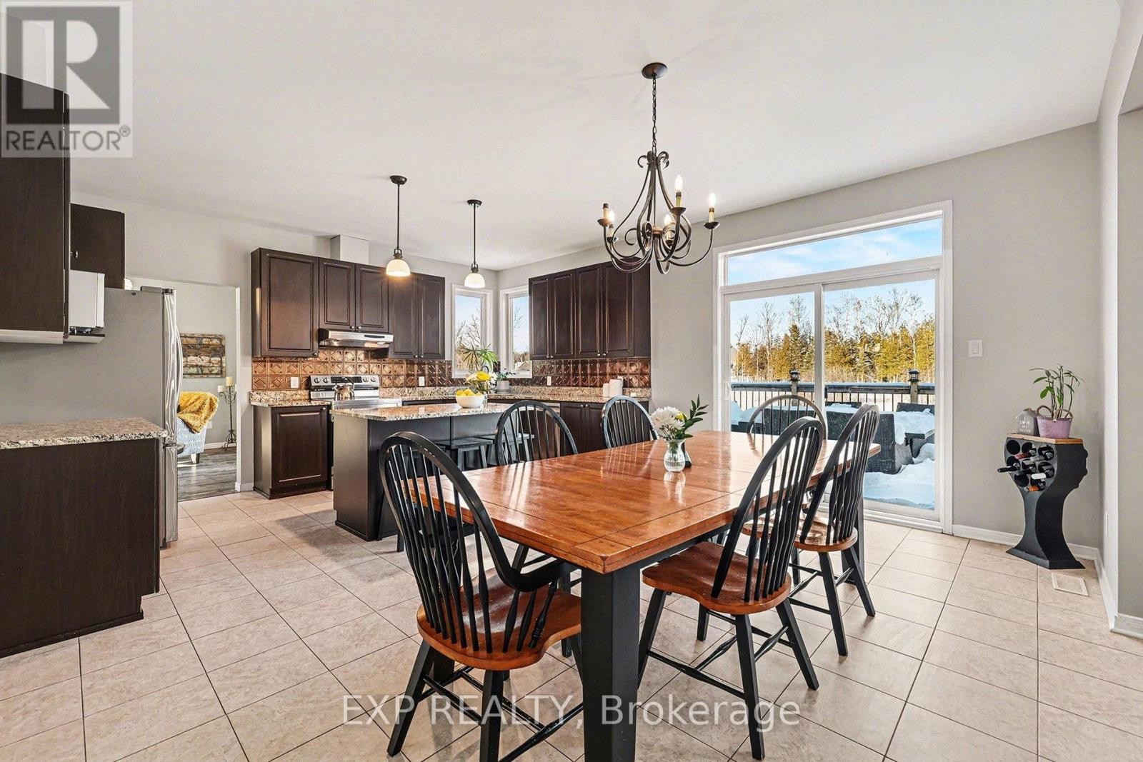 












39 WHITE TAIL DRIVE

,
Mississippi Mills,




Ontario
K0A1A0

