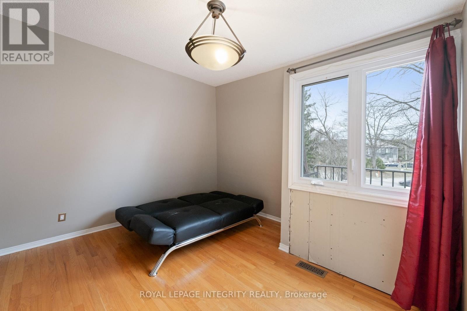 












2061 PRINCE OF WALES DRIVE

,
Ottawa,




Ontario
K2E7A4

