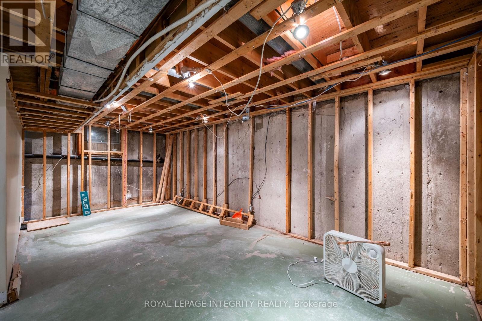 












2061 PRINCE OF WALES DRIVE

,
Ottawa,




Ontario
K2E7A4

