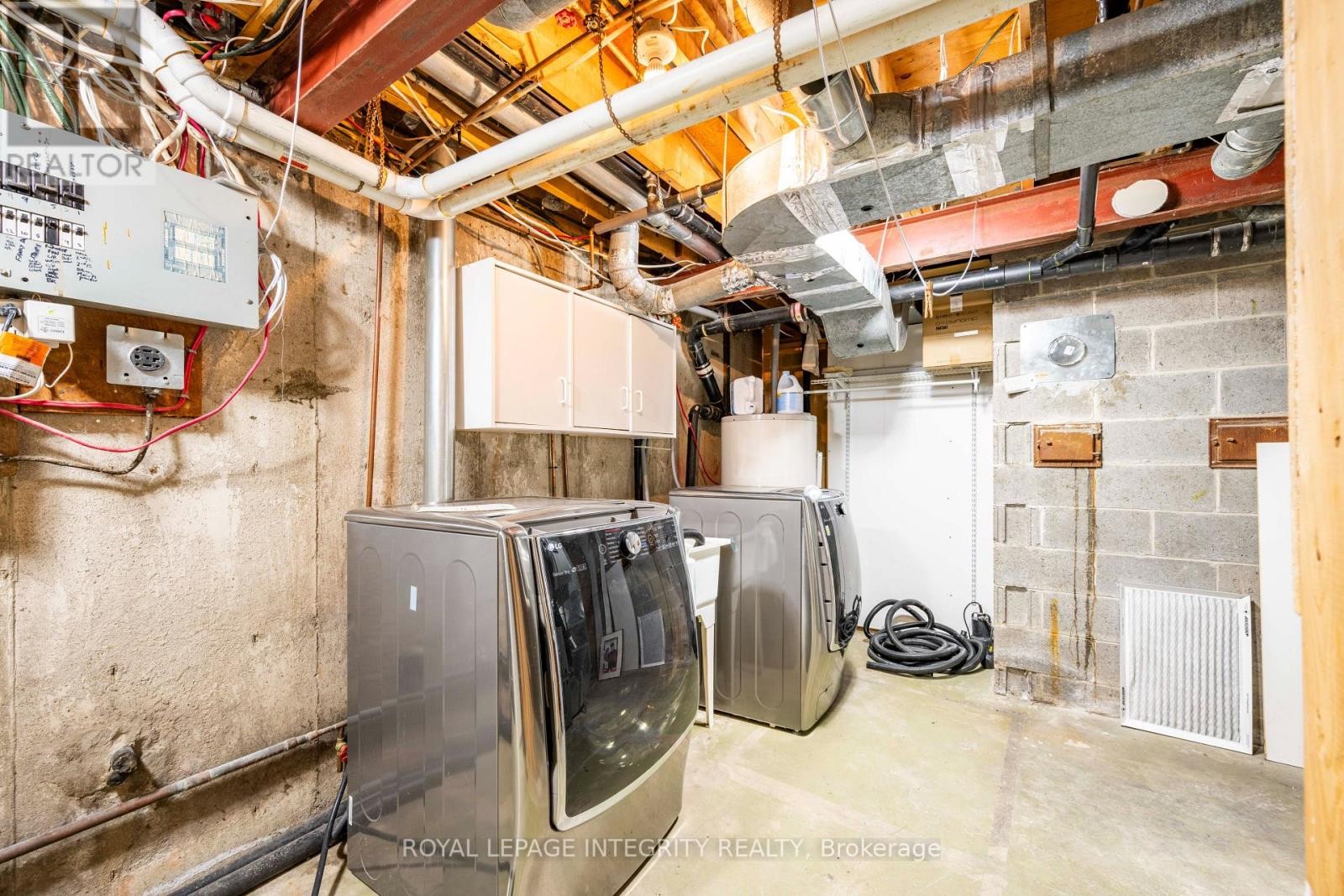 












2061 PRINCE OF WALES DRIVE

,
Ottawa,




Ontario
K2E7A4

