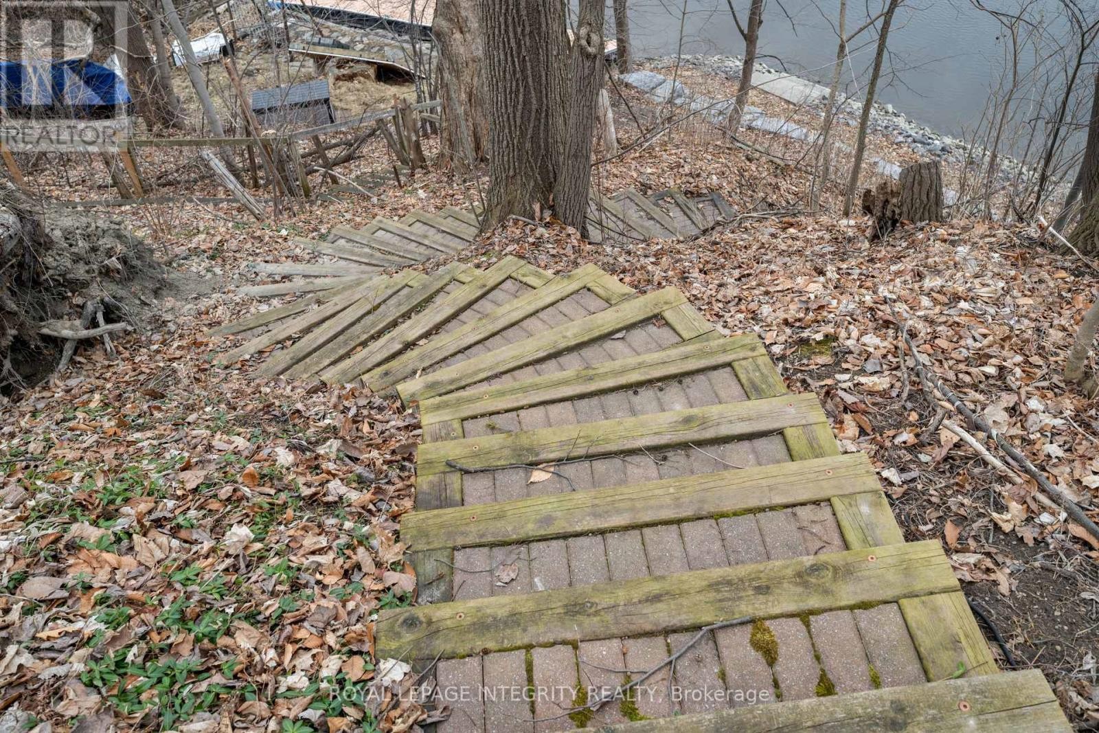 












2061 PRINCE OF WALES DRIVE

,
Ottawa,




Ontario
K2E7A4

