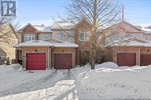 Extra long driveway can accommodate 2 car parking