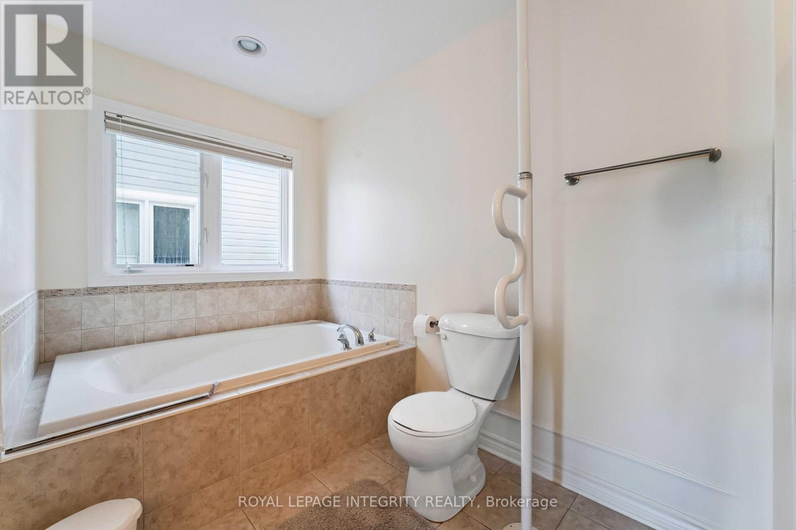 












101 SPIRITWOOD DRIVE

,
Ottawa,




Ontario
K2M3A1

