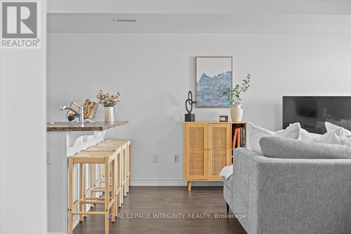 












78 LYRID PRIVATE

,
Ottawa,




Ontario
K2J6N3

