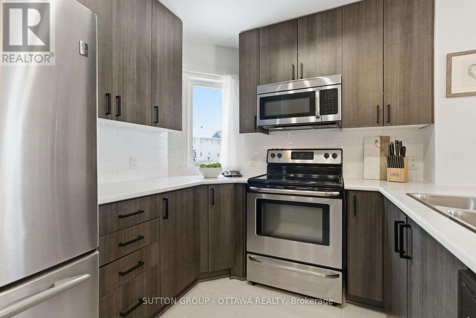 












249 FIR LANE

,
North Grenville,




Ontario
K0G1J0

