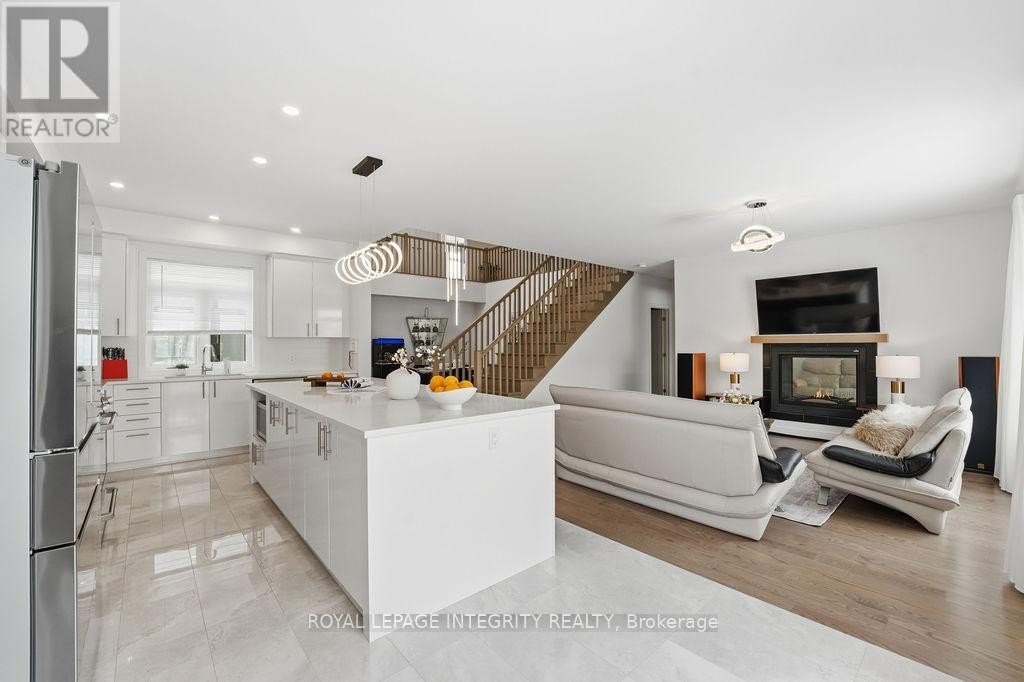 












207 OSTERLEY WAY

,
Ottawa,




Ontario
K2S2N6

