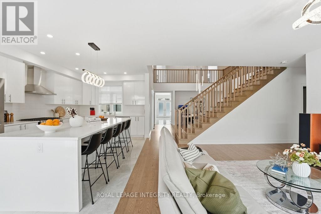 












207 OSTERLEY WAY

,
Ottawa,




Ontario
K2S2N6

