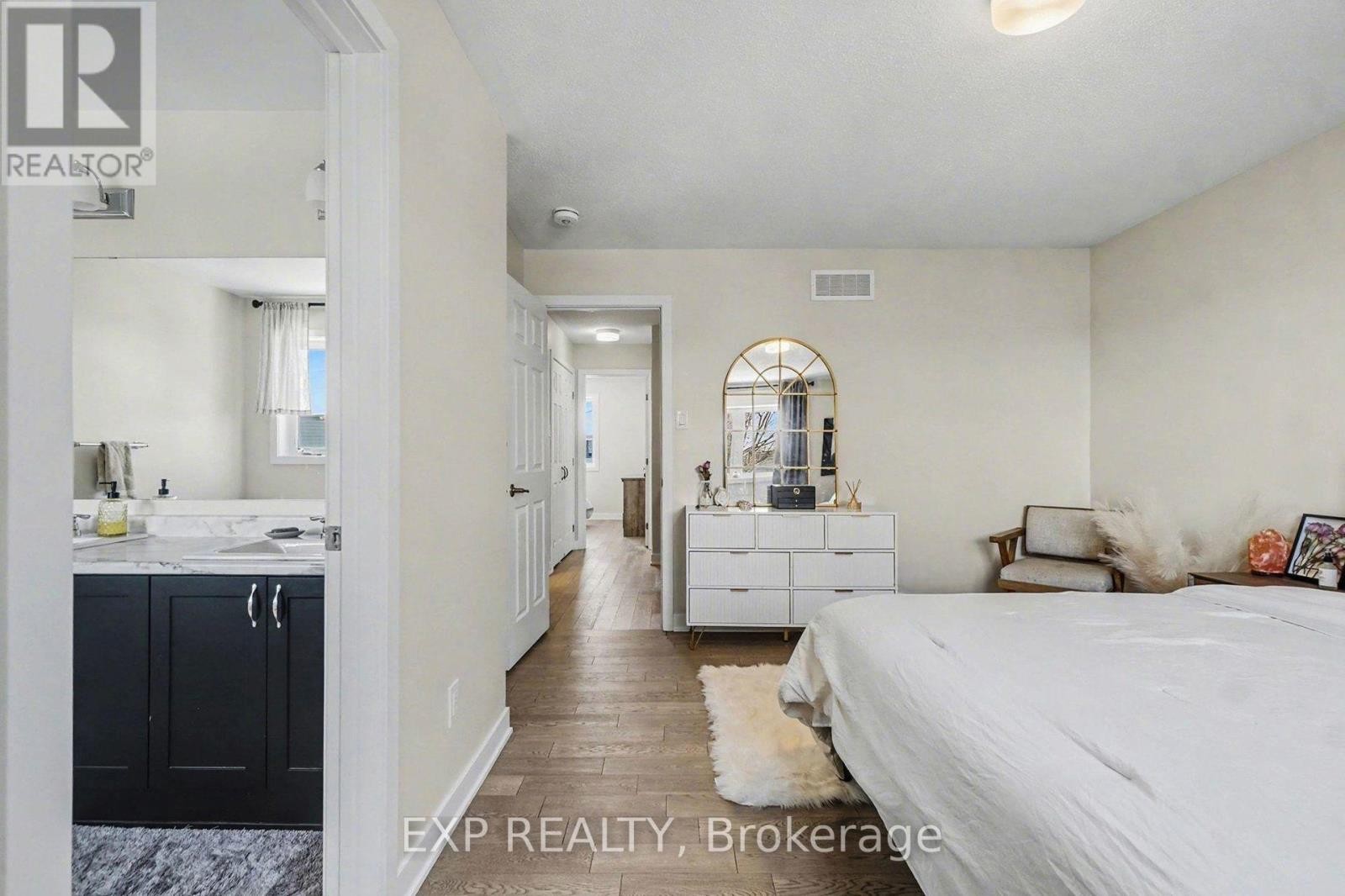 












2142 WINSOME TERRACE

,
Ottawa,




Ontario
K4A0K6

