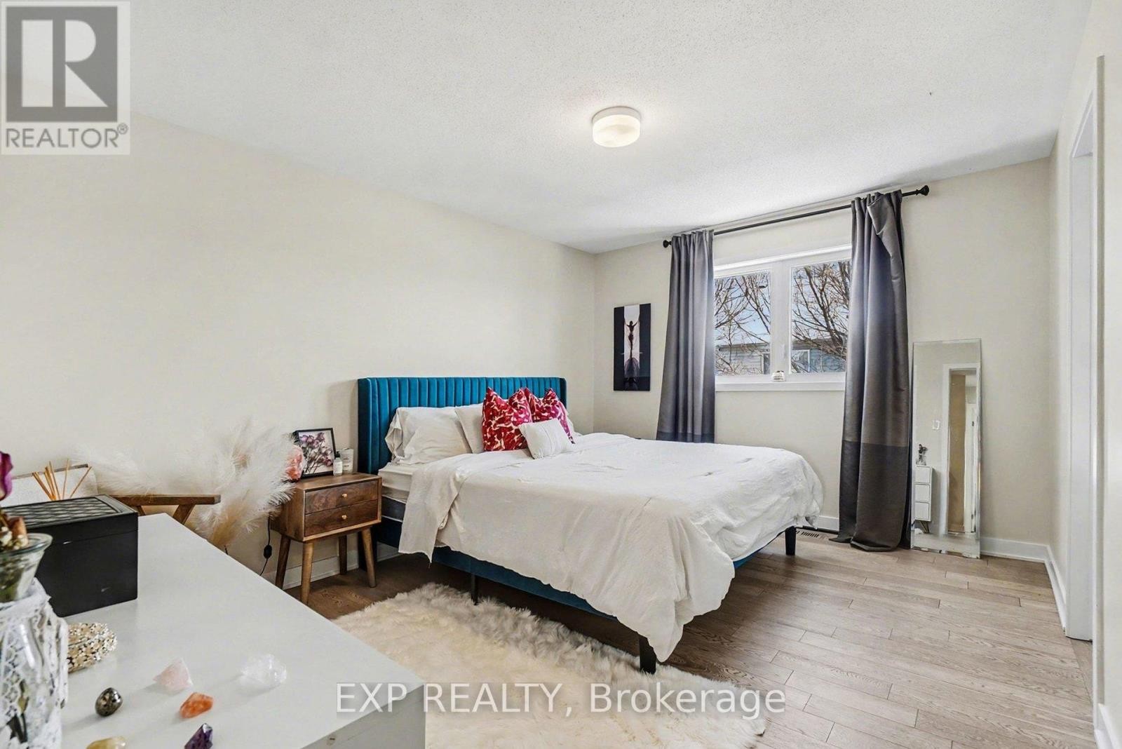 












2142 WINSOME TERRACE

,
Ottawa,




Ontario
K4A0K6

