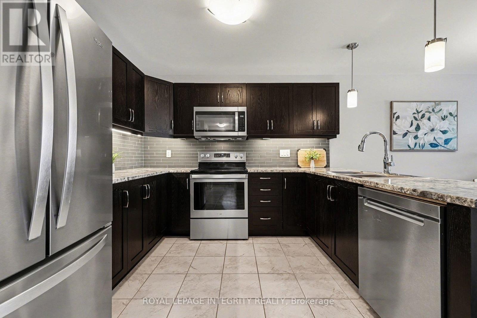 












905 LEISHMAN DRIVE

,
Mississippi Mills,




Ontario
K0A1A0

