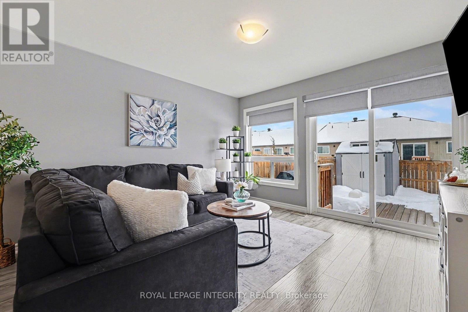 












905 LEISHMAN DRIVE

,
Mississippi Mills,




Ontario
K0A1A0

