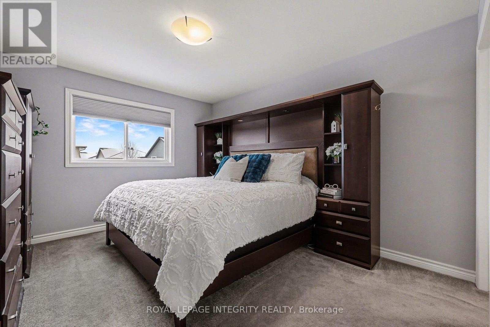 












905 LEISHMAN DRIVE

,
Mississippi Mills,




Ontario
K0A1A0

