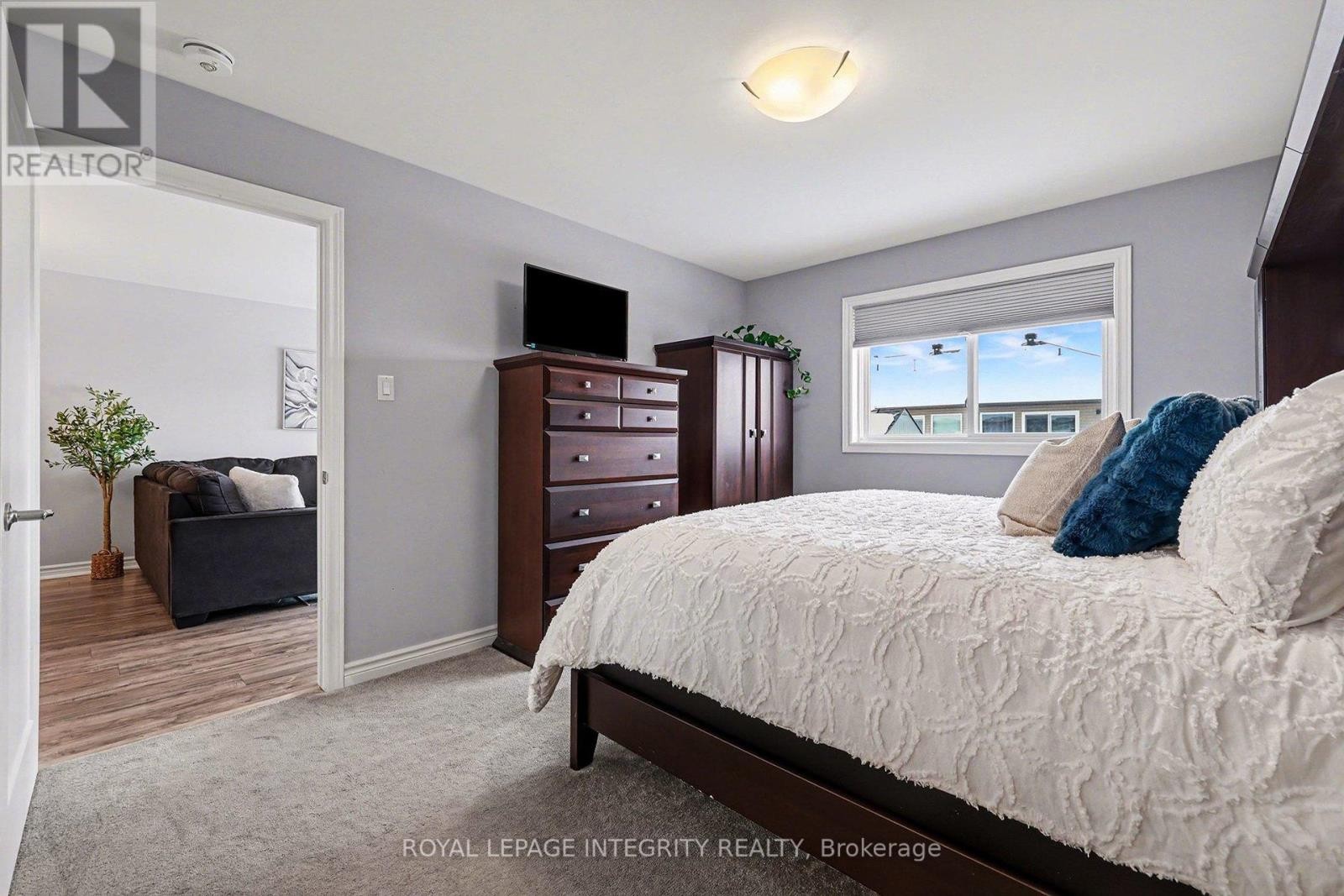 












905 LEISHMAN DRIVE

,
Mississippi Mills,




Ontario
K0A1A0

