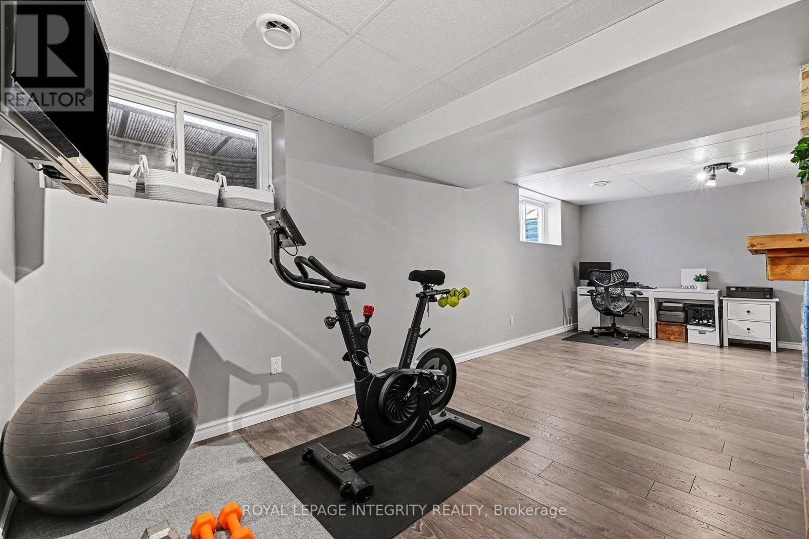 












905 LEISHMAN DRIVE

,
Mississippi Mills,




Ontario
K0A1A0

