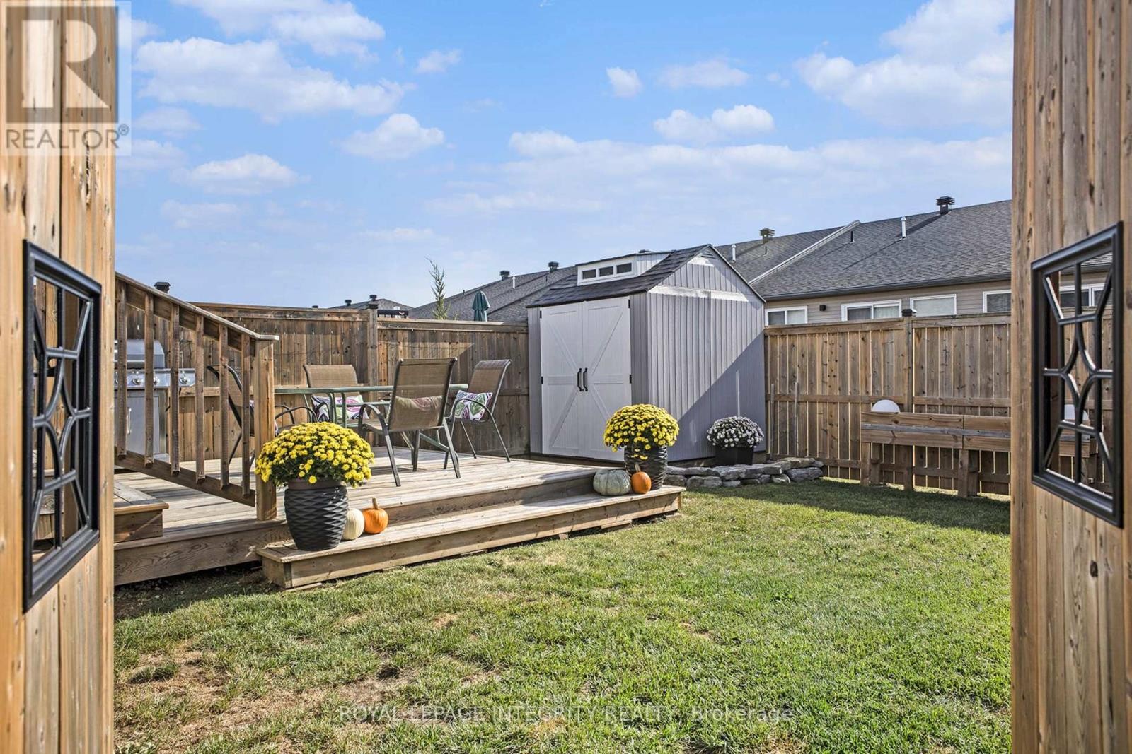 












905 LEISHMAN DRIVE

,
Mississippi Mills,




Ontario
K0A1A0

