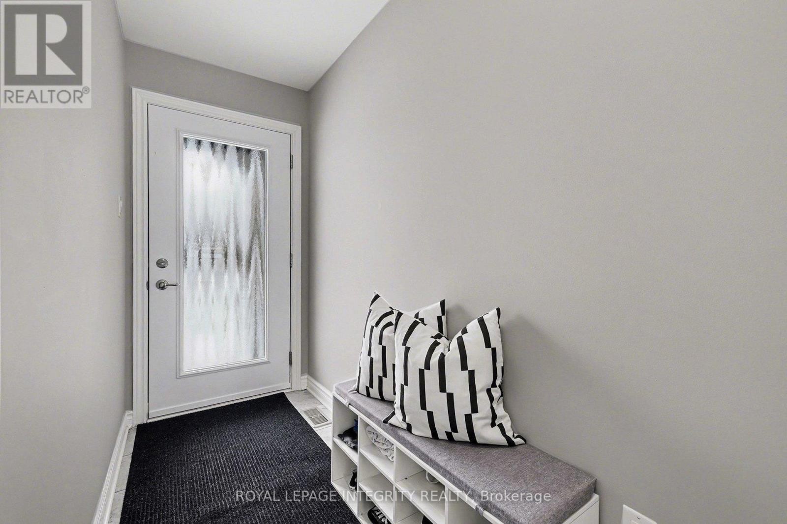 












905 LEISHMAN DRIVE

,
Mississippi Mills,




Ontario
K0A1A0

