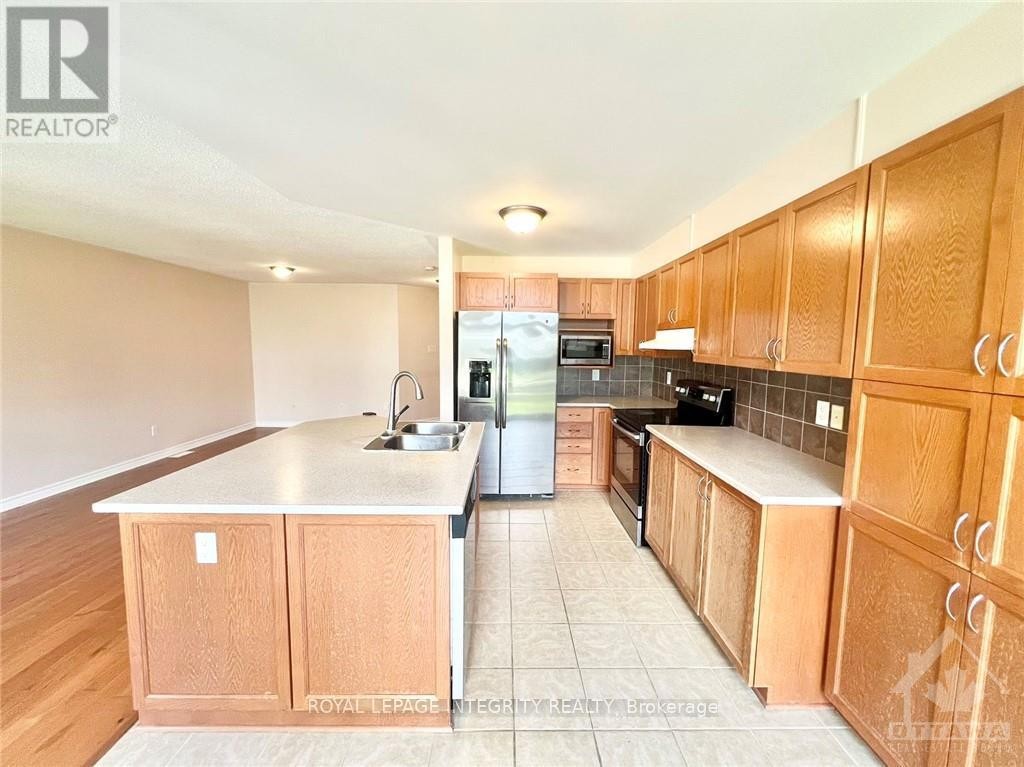 












102 BRADY AVENUE

,
Ottawa,




Ontario
K2K0B1

