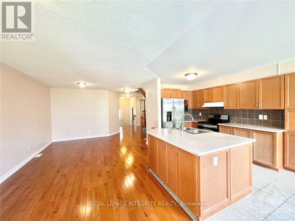 












102 BRADY AVENUE

,
Ottawa,




Ontario
K2K0B1

