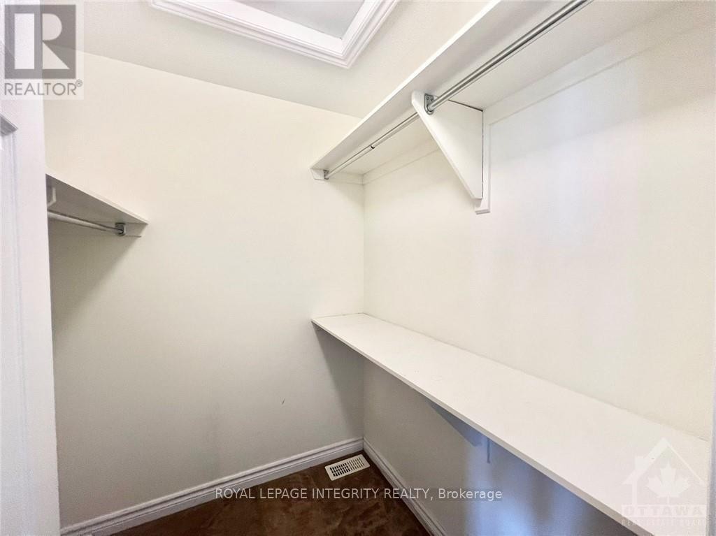 












102 BRADY AVENUE

,
Ottawa,




Ontario
K2K0B1

