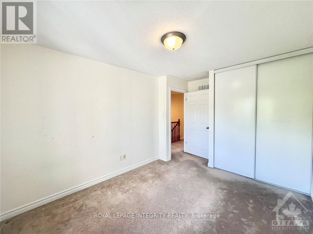 












102 BRADY AVENUE

,
Ottawa,




Ontario
K2K0B1

