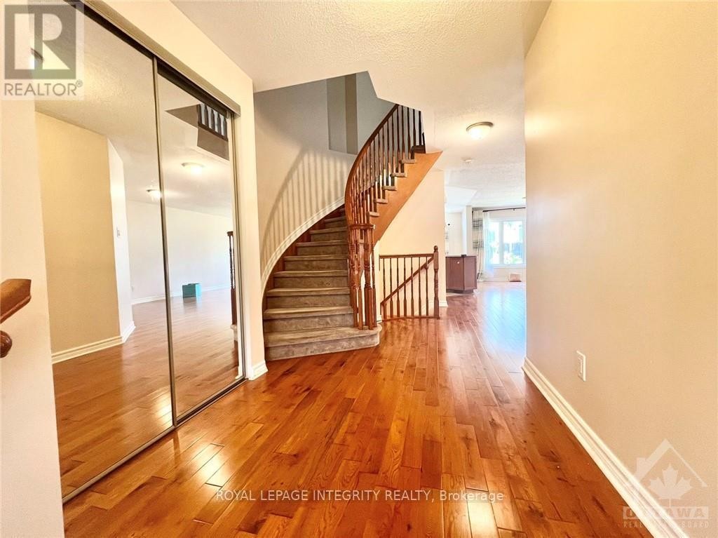 












102 BRADY AVENUE

,
Ottawa,




Ontario
K2K0B1

