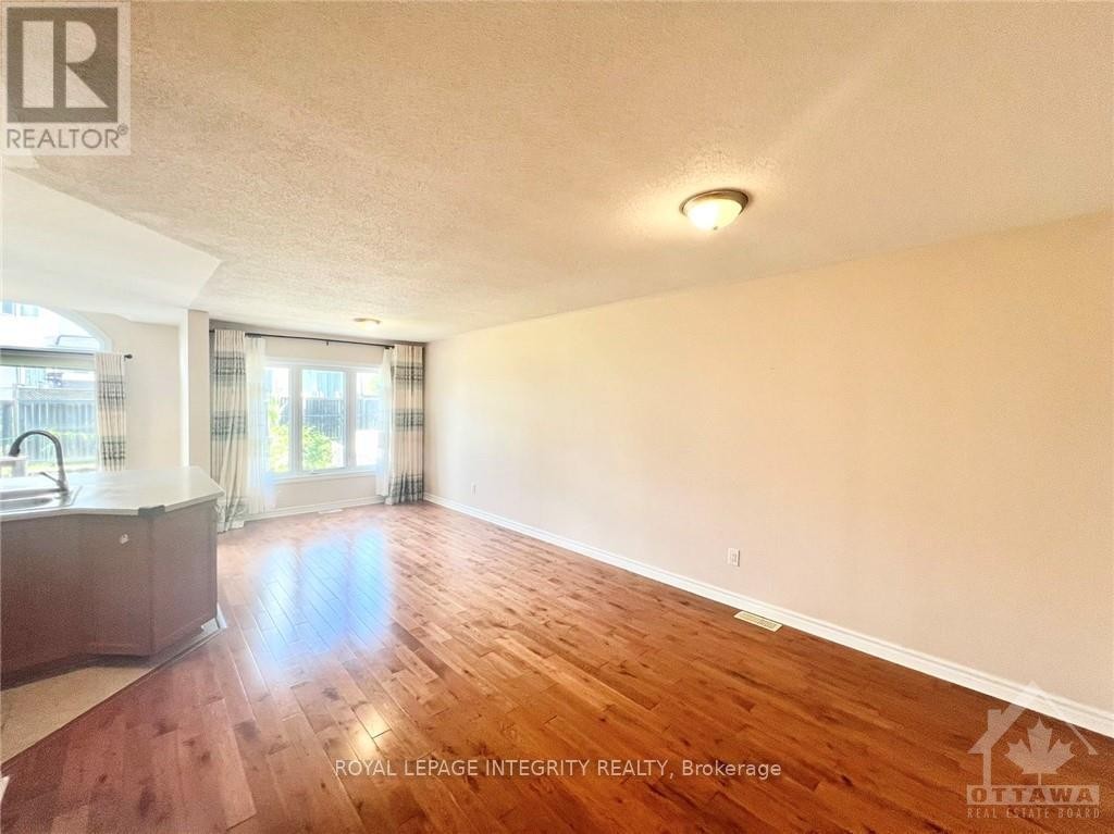 












102 BRADY AVENUE

,
Ottawa,




Ontario
K2K0B1

