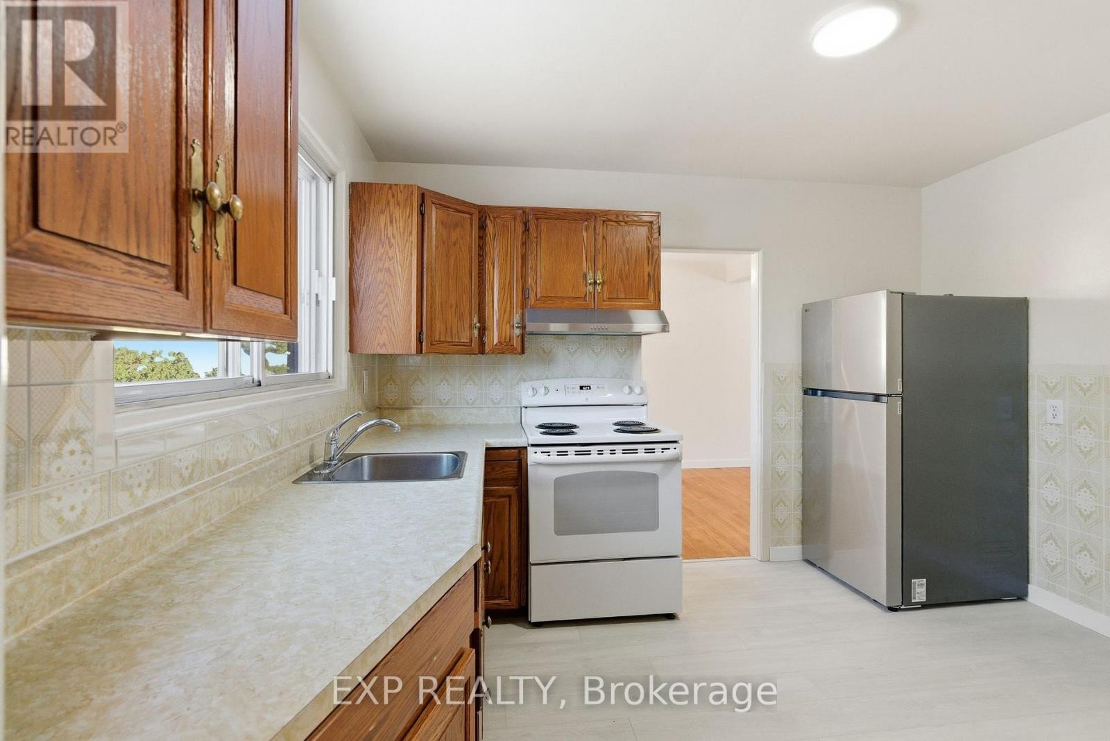 












2243 MIRAMICHI STREET

,
Ottawa,




Ontario
K2C0Z1

