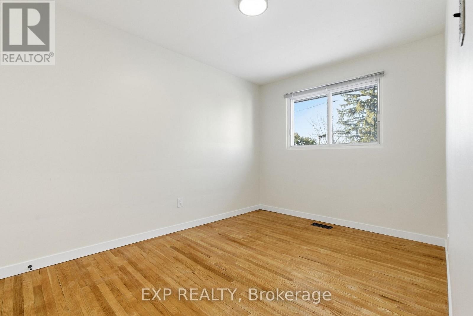 












2243 MIRAMICHI STREET

,
Ottawa,




Ontario
K2C0Z1

