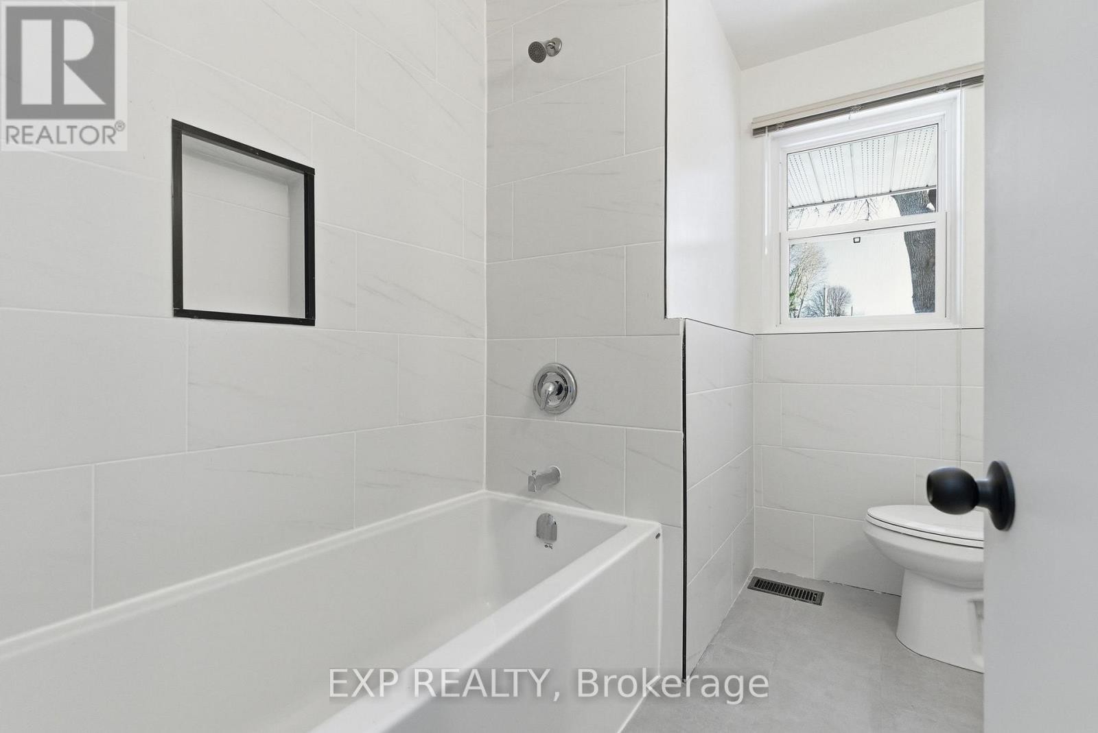 












2243 MIRAMICHI STREET

,
Ottawa,




Ontario
K2C0Z1

