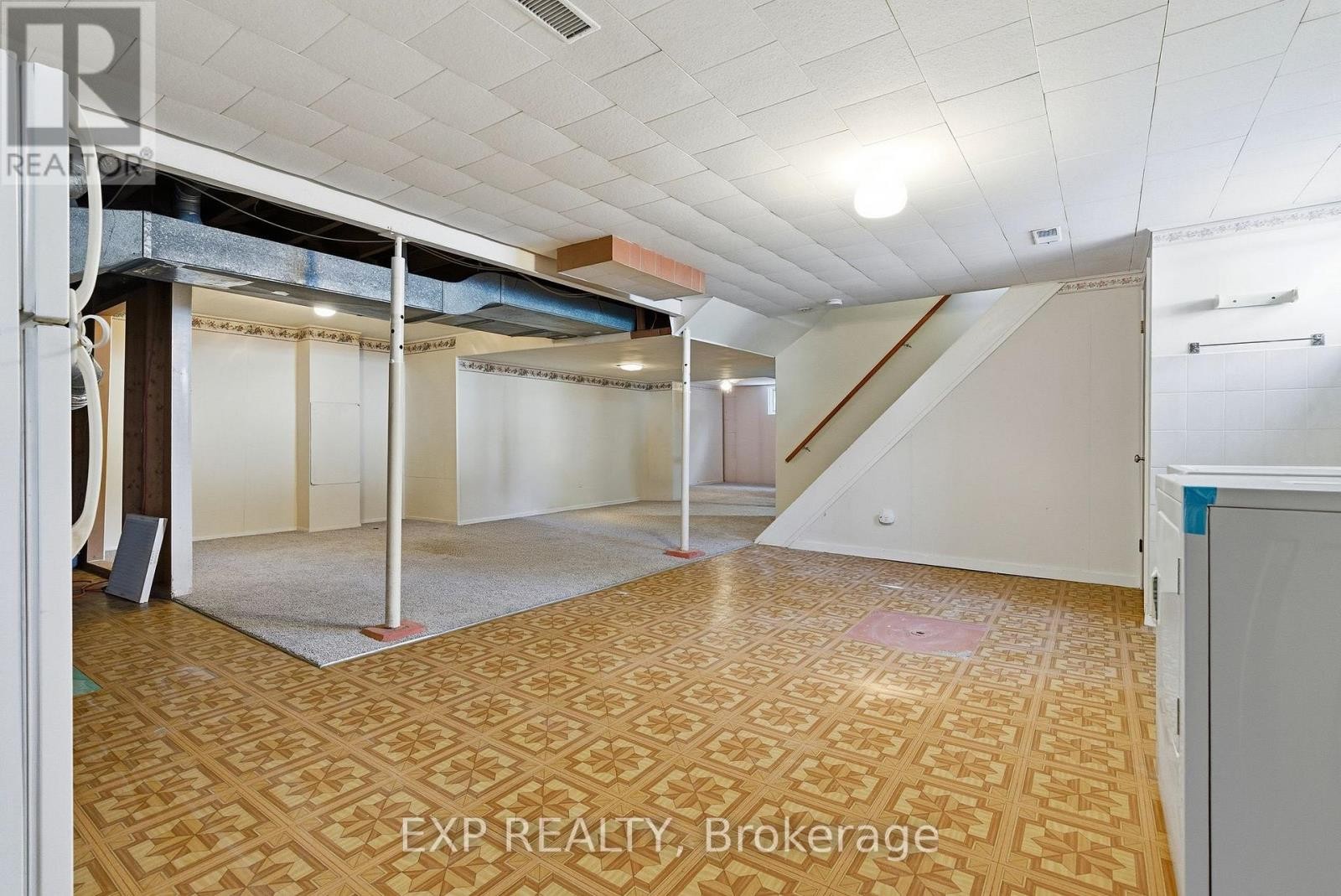 












2243 MIRAMICHI STREET

,
Ottawa,




Ontario
K2C0Z1

