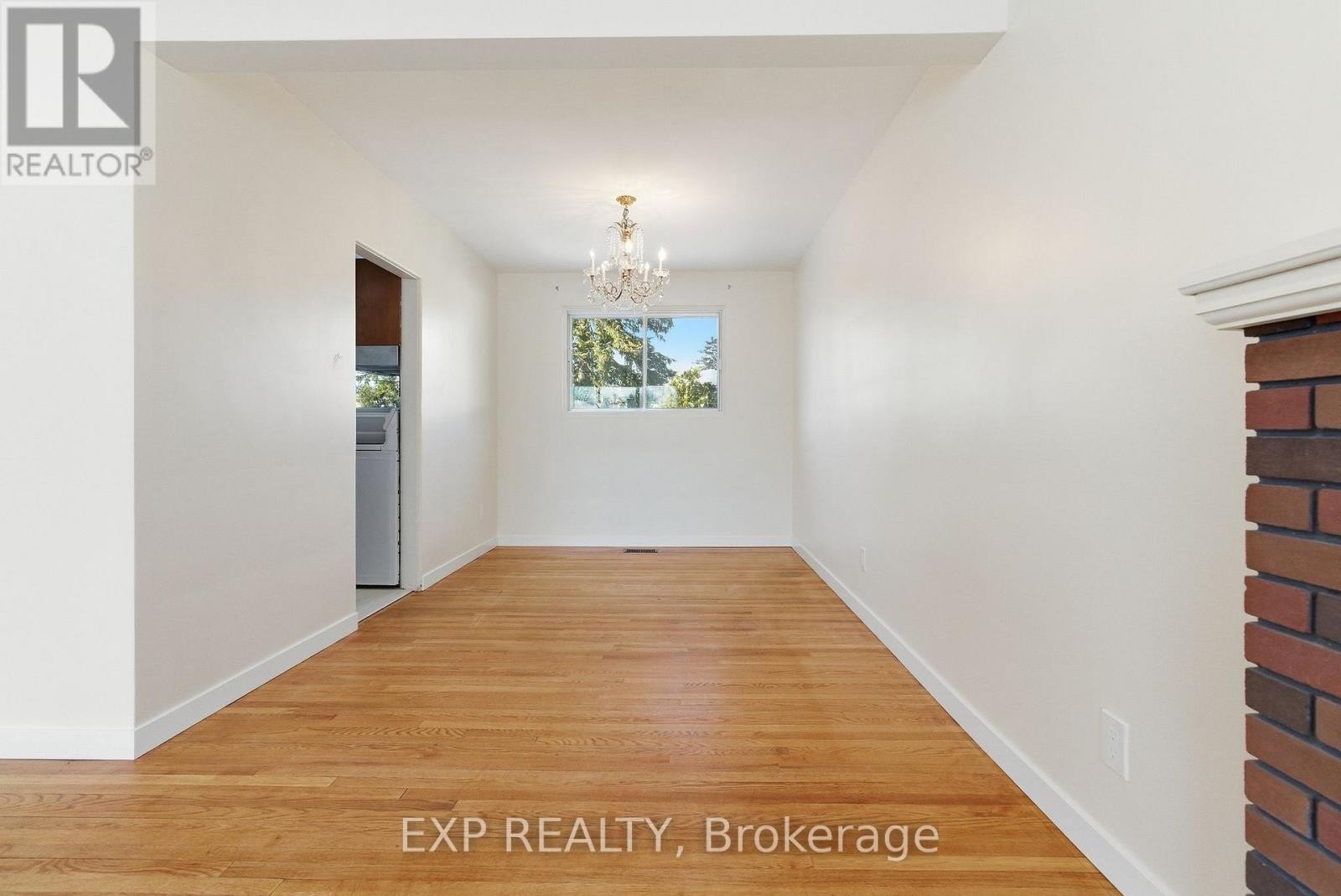 












2243 MIRAMICHI STREET

,
Ottawa,




Ontario
K2C0Z1

