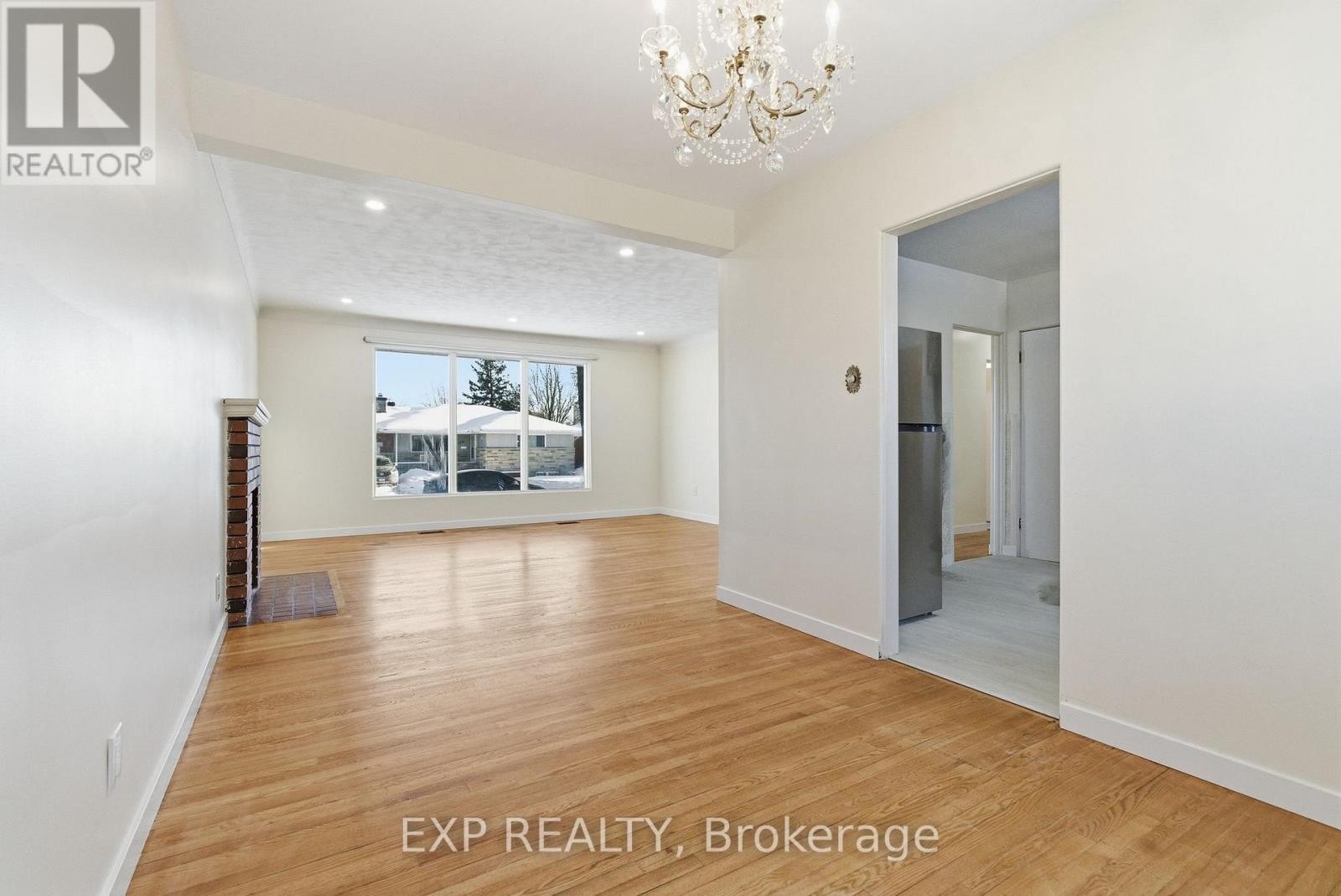 












2243 MIRAMICHI STREET

,
Ottawa,




Ontario
K2C0Z1

